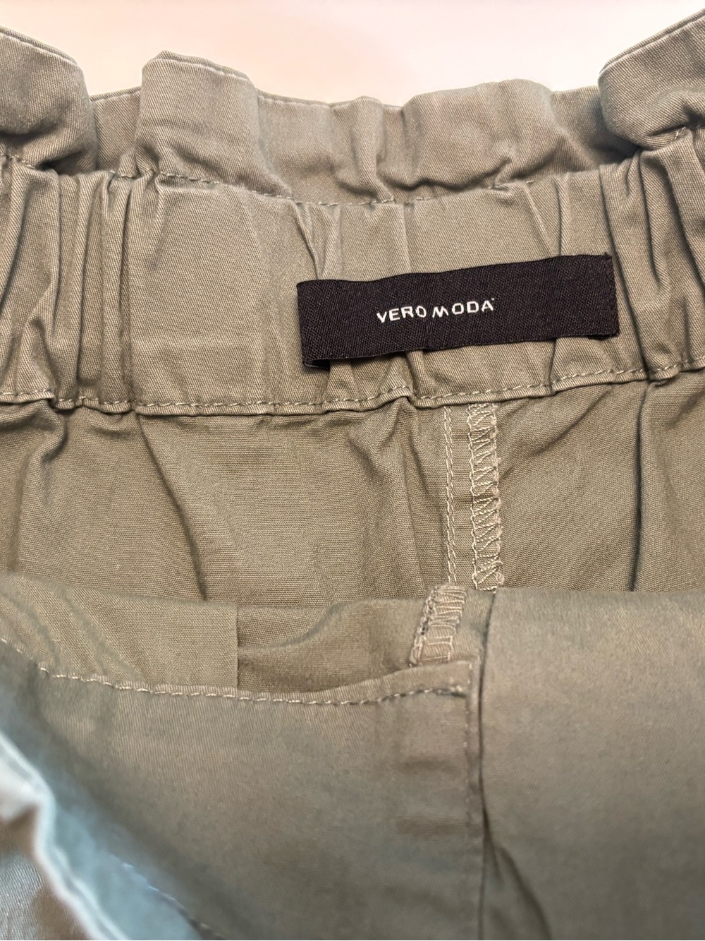 Vero Moda Olive Green Women's High-Rise Pleated Shorts - Picture 3 of 4